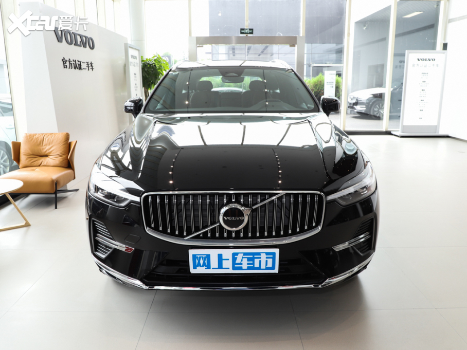 2023���֠���XC60 B5 ������h���A��