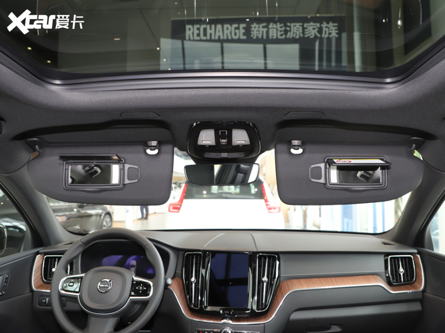 2024֠XC60 B5 hA