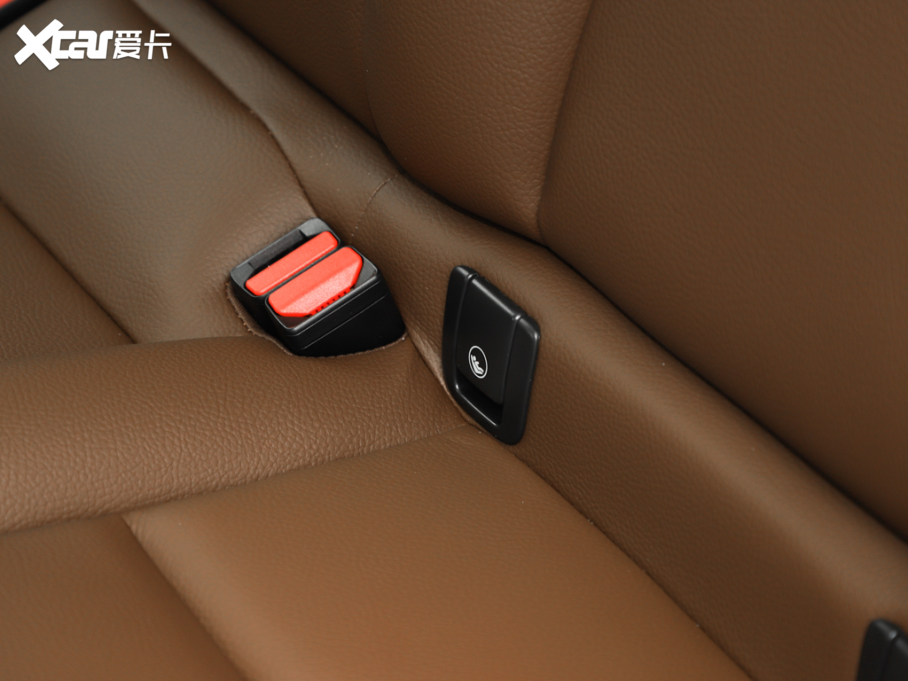 2023֠XC60 B5 (q)ݺA