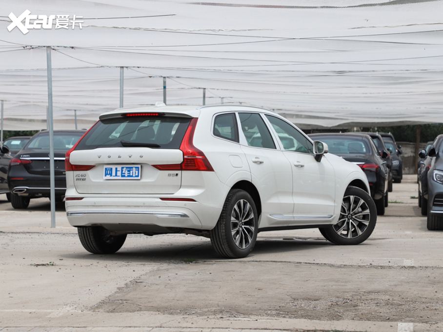 2023���֠���XC60 B5 ������h���A��