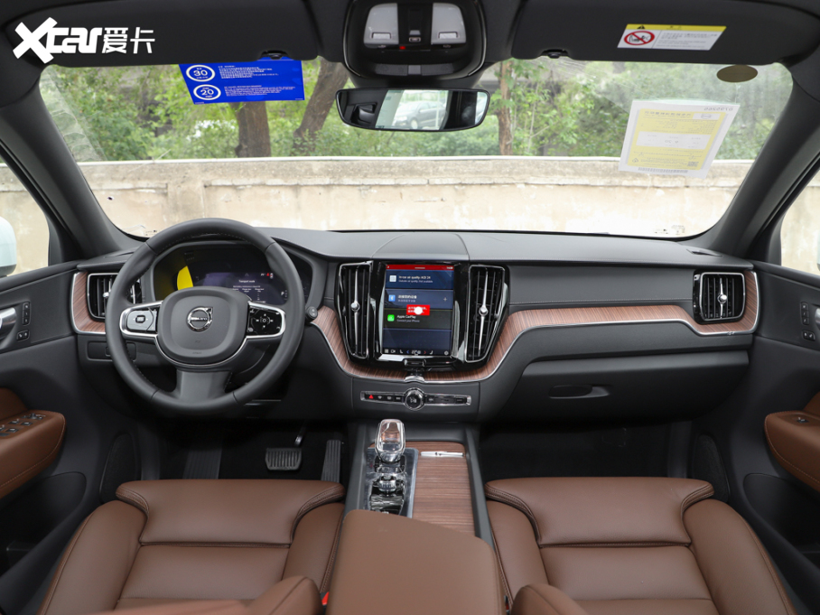 2023���֠���XC60 B5 ������h���A��