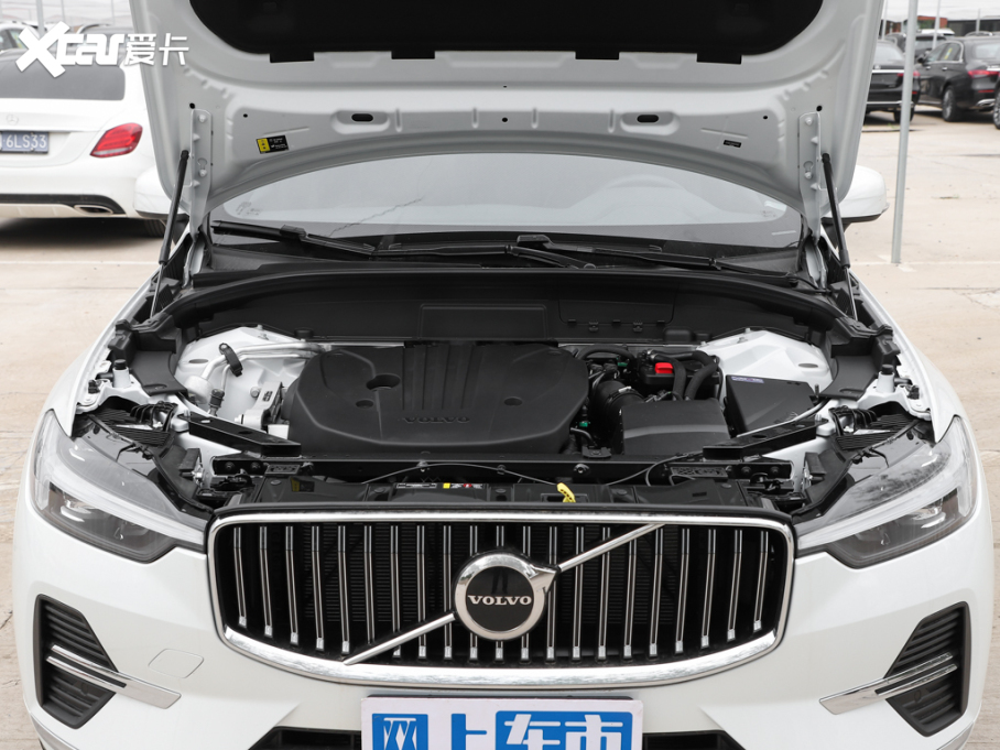 2023���֠���XC60 B5 ���(q��)���h���A��