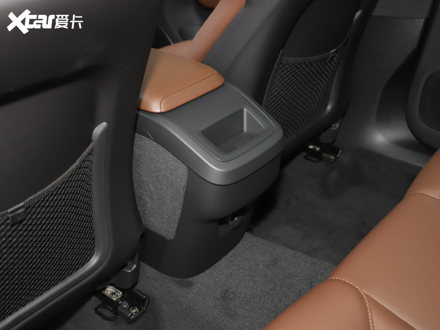 2023���֠���XC60 B5 ������ݺ��A��