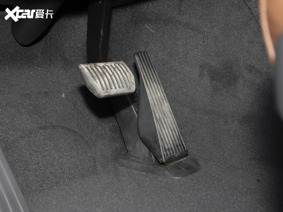 2023���֠���XC60 B5 ������ݺ��A��