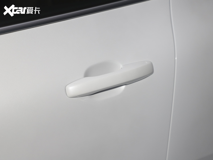 2023���֠���XC60 B5 ���(q��)���ݺ��A��