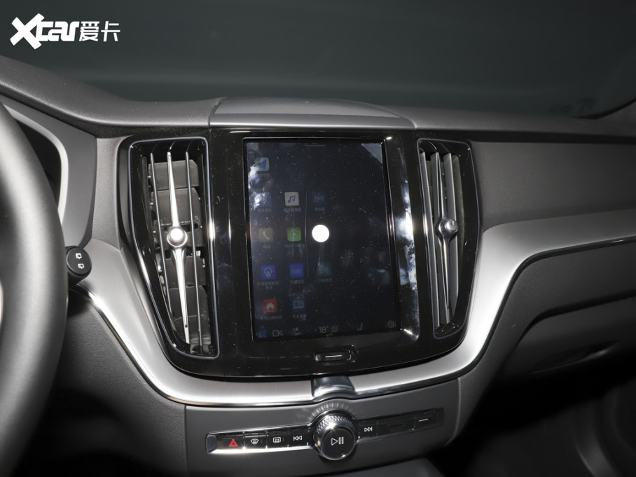 2023���֠���XC60 B5 ������ݺ��A��