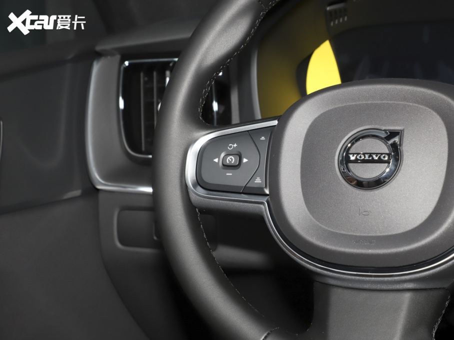 2023���֠���XC60 B5 ������ݺ��A��