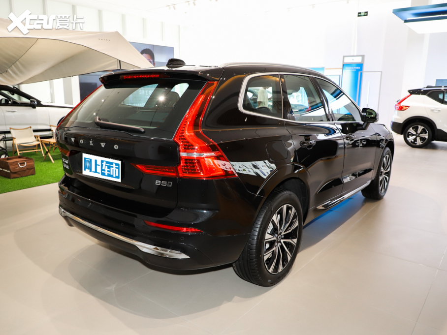 2023���֠���XC60 B5 ������h���A��