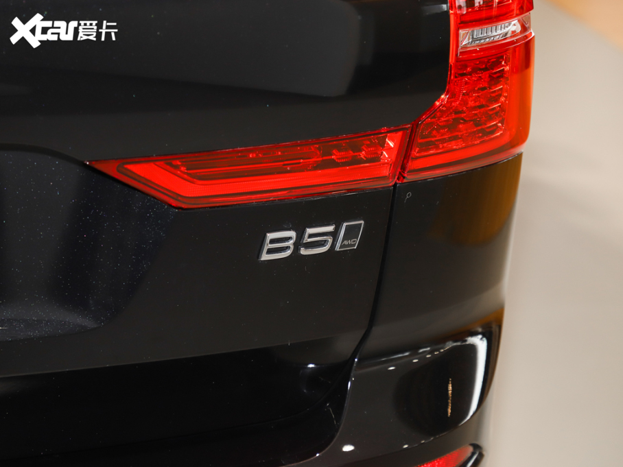 2024���֠���XC60 B5 ������h���A��