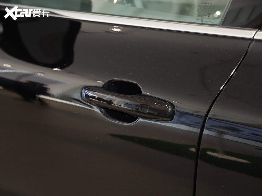 2024֠XC60 B5 hA