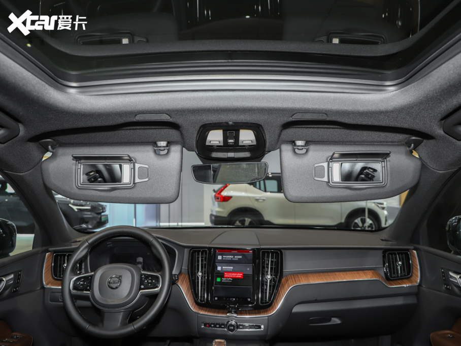 2023���֠���XC60 B5 ������h���A��