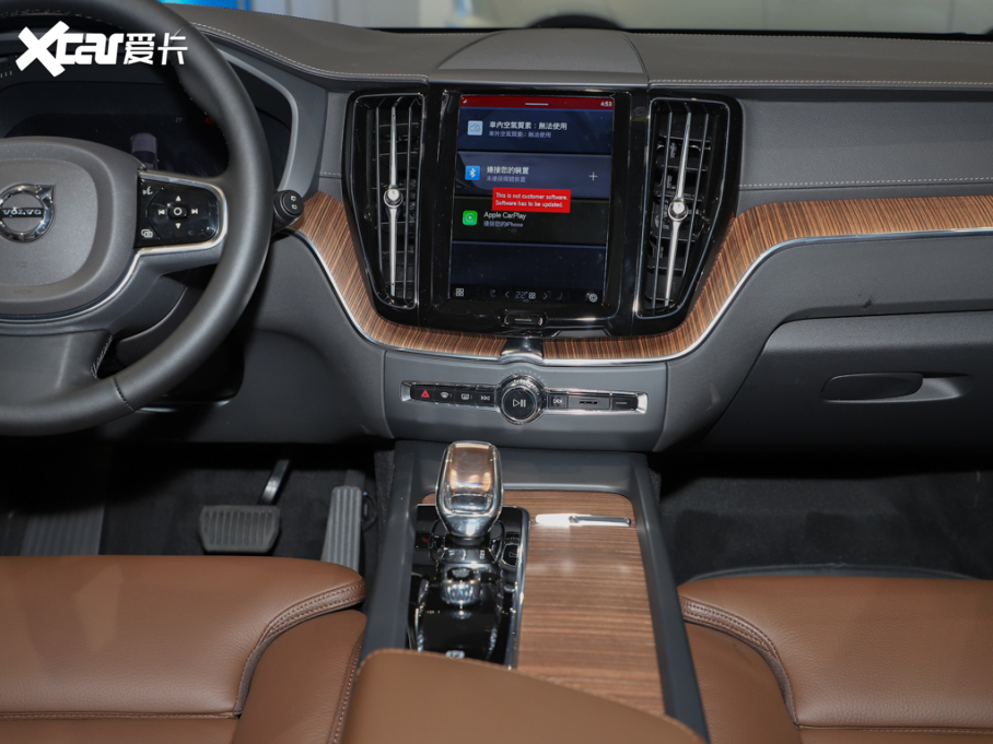 2023���֠���XC60 B5 ������h���A��