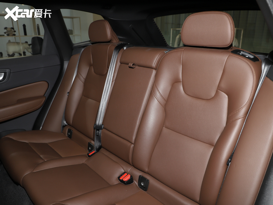 2023֠XC60 B5 (q)ݺA