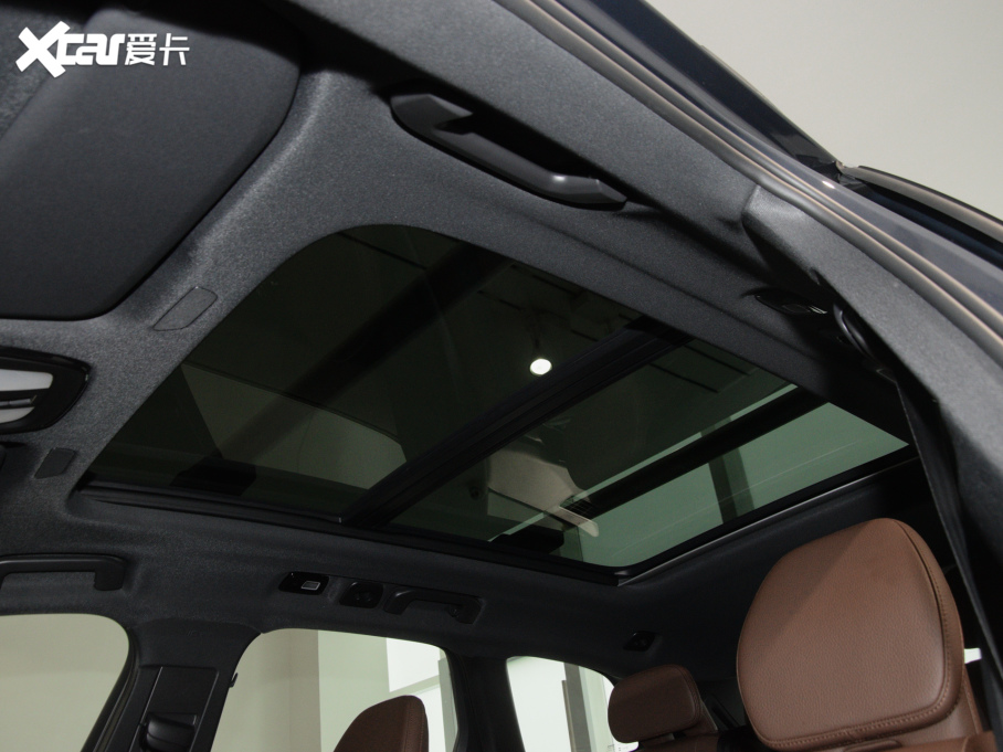 2023���֠���XC60 B5 ���(q��)���ݺ��A��