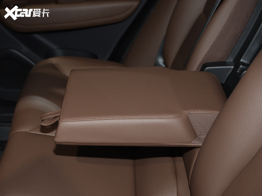 2023���֠���XC60 B5 ������ݺ��A��