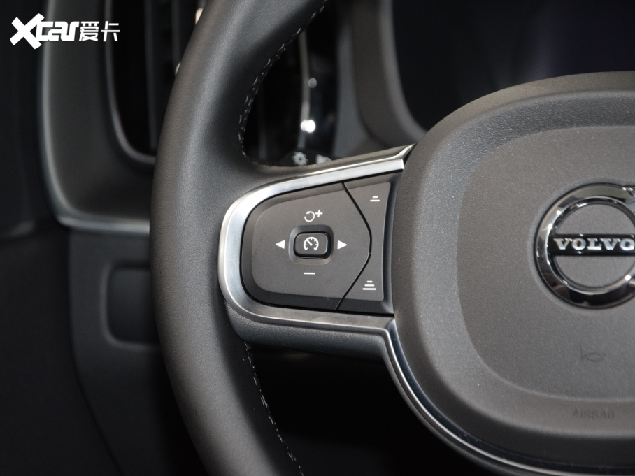 2023���֠���XC60 B5 ������ݺ��A��