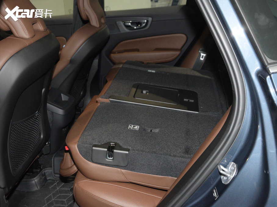 2024���֠���XC60 B5 ������ݺ��A��