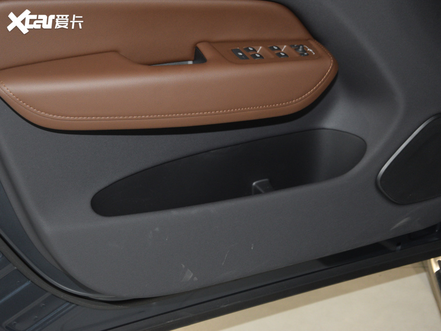 2024���֠���XC60 B5 ������ݺ��A��