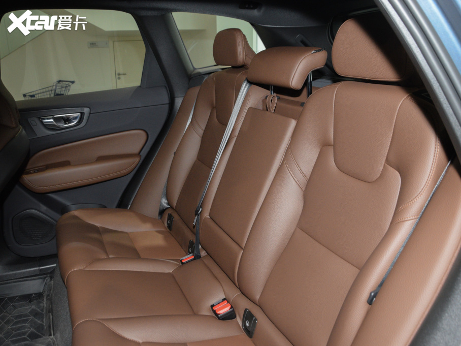 2023֠XC60 B5 (q)ݺA