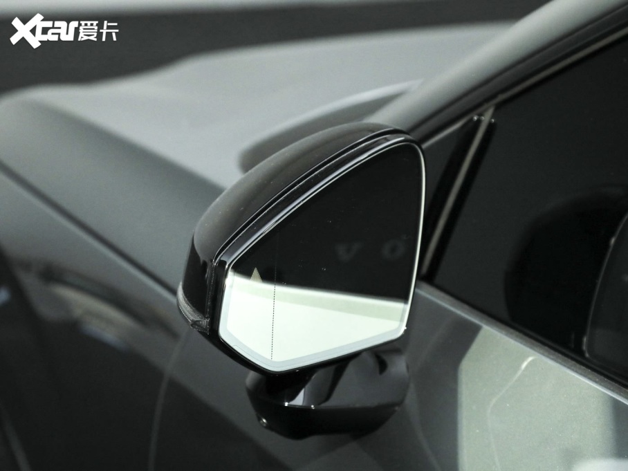 2026֠XC70ʽ 򌳬LmUltra