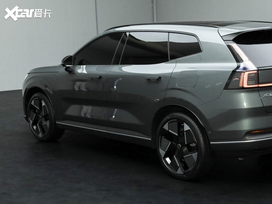 2026֠XC70ʽ 򌳬LmUltra