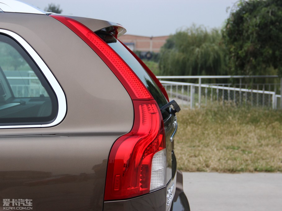 2014֠XC Classic 2.5T T5 A