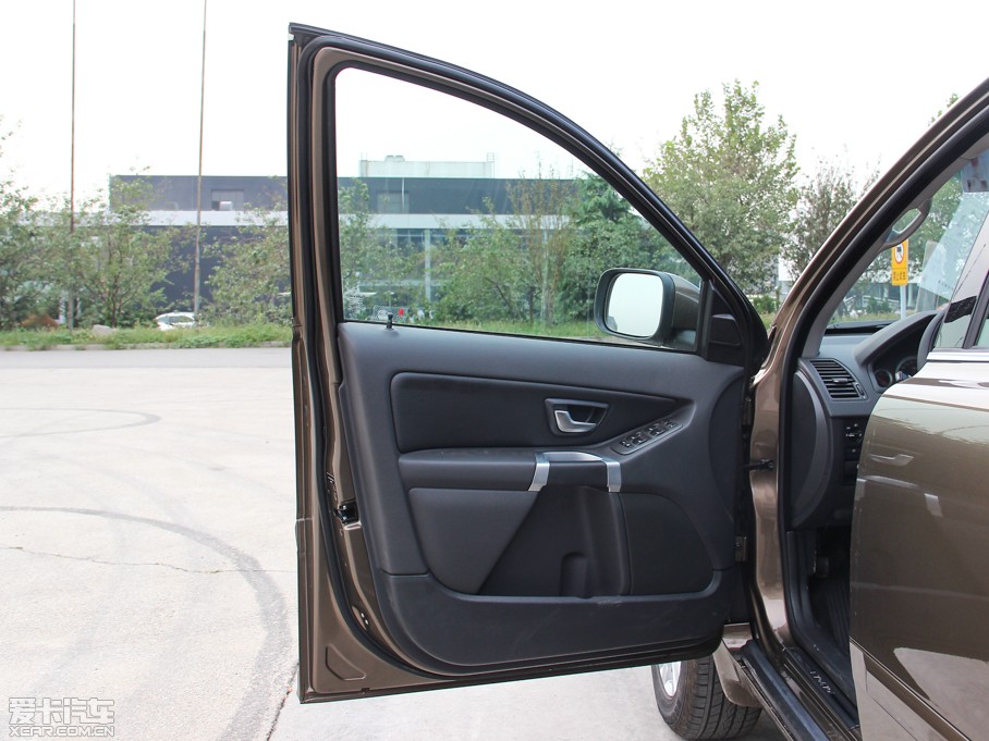 2014֠XC Classic 2.5T T5 A