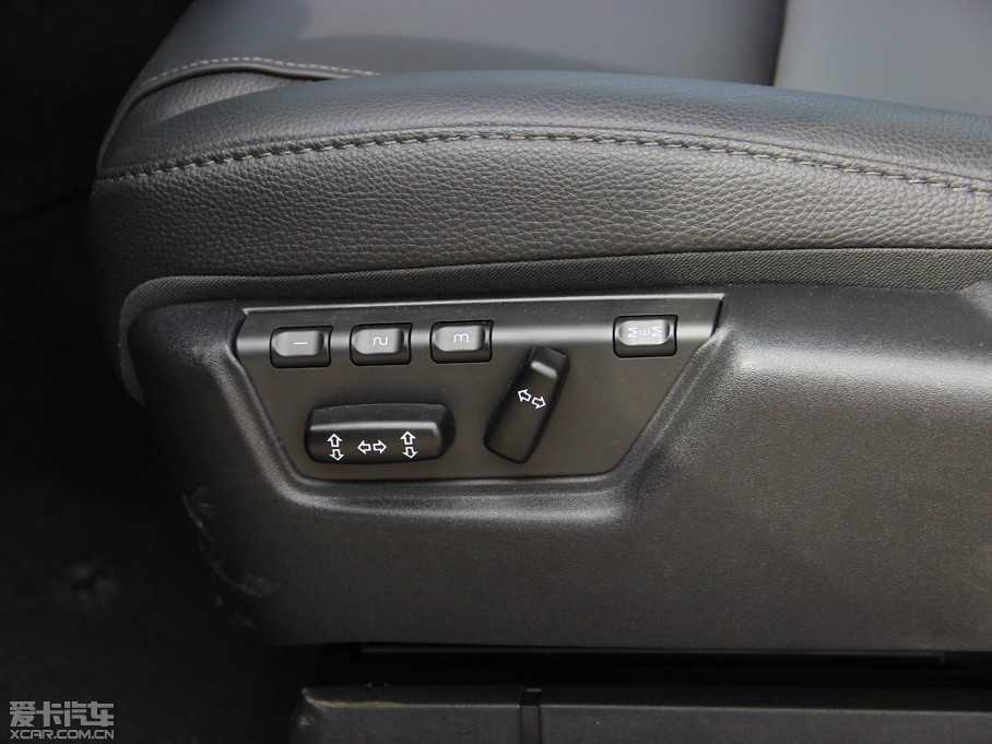 2014֠XC Classic 2.5T T5 A