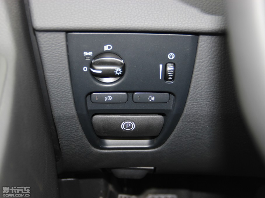 2014֠XC Classic 2.5T T5 A