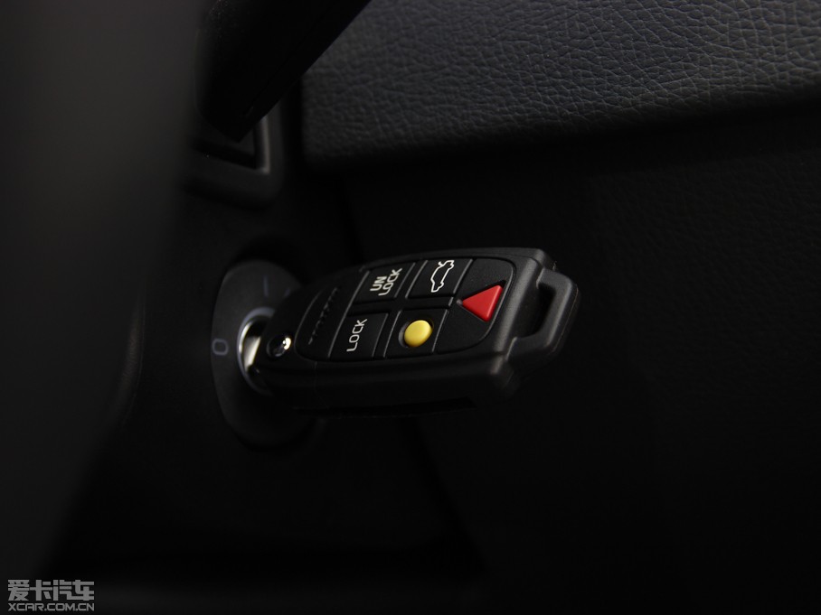 2014֠XC Classic 2.5T T5 A