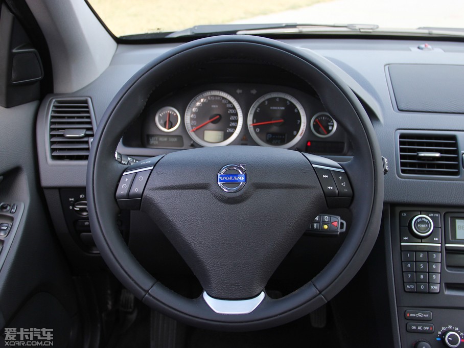 2014֠XC Classic 2.5T T5 A