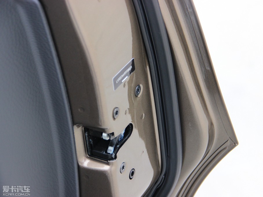 2014֠XC Classic 2.5T T5 A