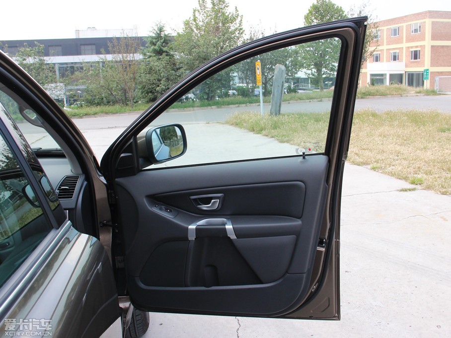 2014֠XC Classic 2.5T T5 A