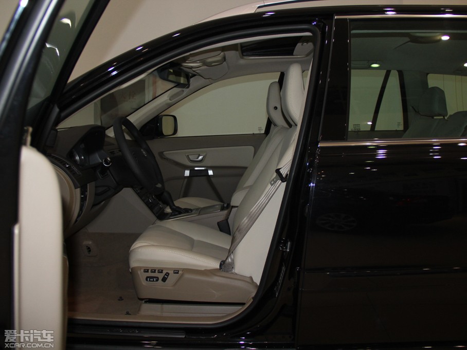 2014֠XC Classic 2.5T T5 A