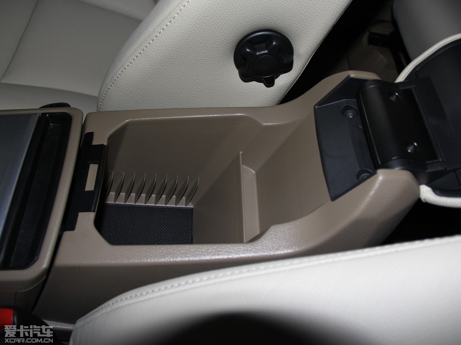 2014֠XC Classic 2.5T T5 A