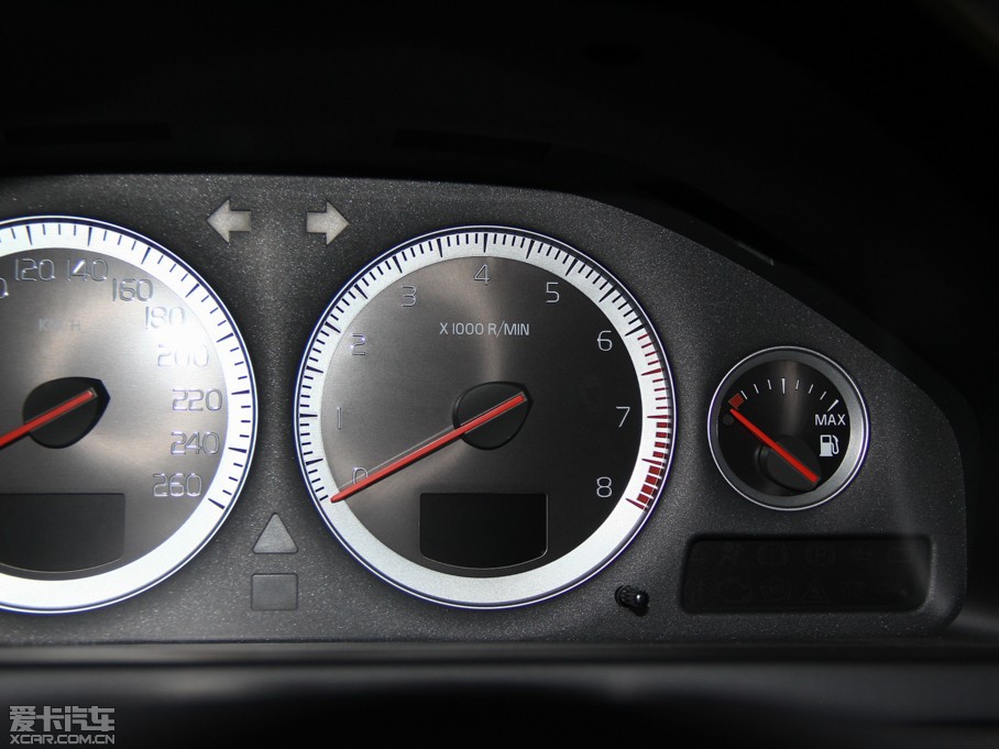 2014֠XC Classic 2.5T T5 A