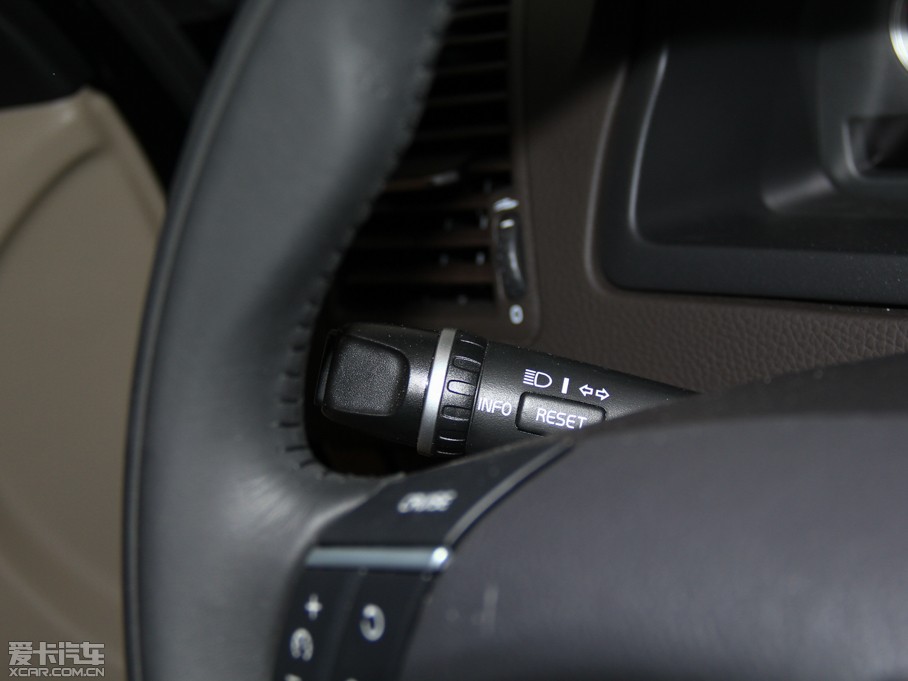 2014֠XC Classic 2.5T T5 A