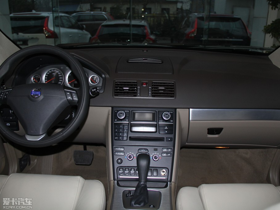 2014֠XC Classic 2.5T T5 A