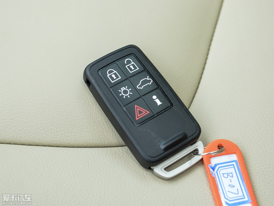 2015֠XC60 2.0T T5 AWD S