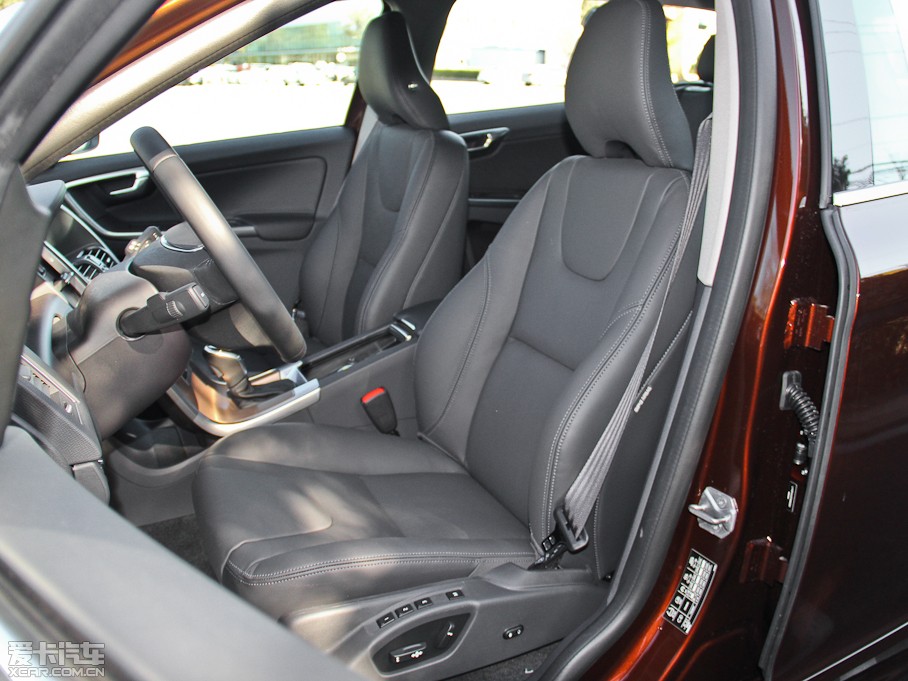 2015֠XC60 2.0T T5 M