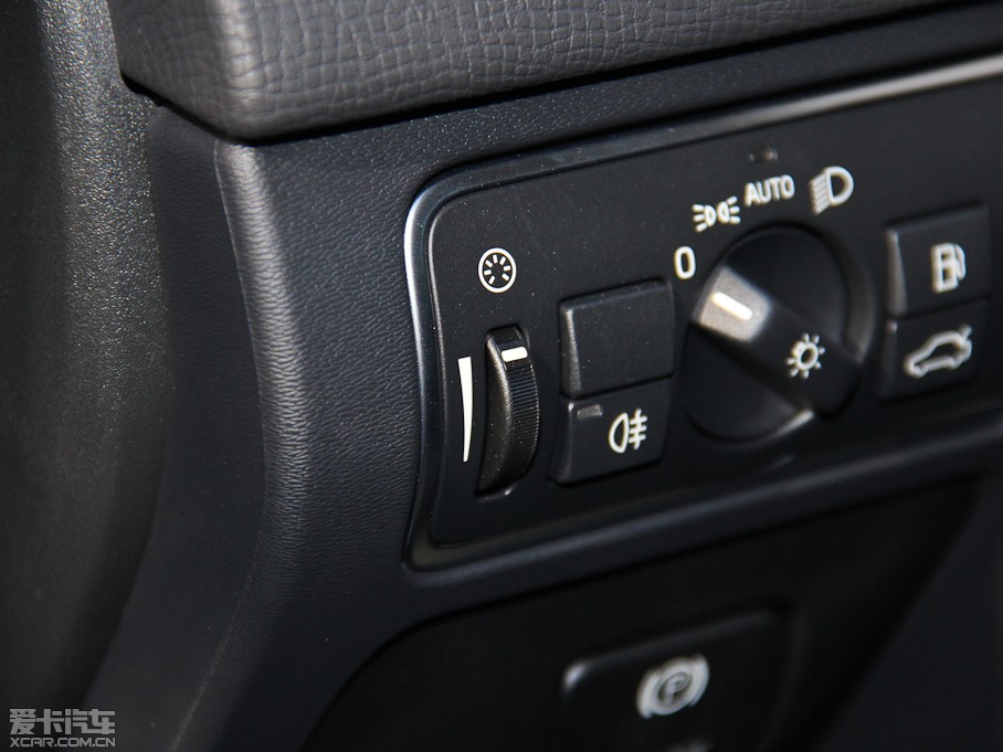 2015֠XC60 2.0T T5 M