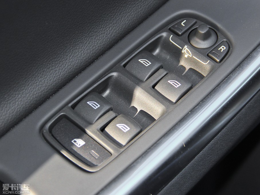 2015֠XC60 2.0T T5 M