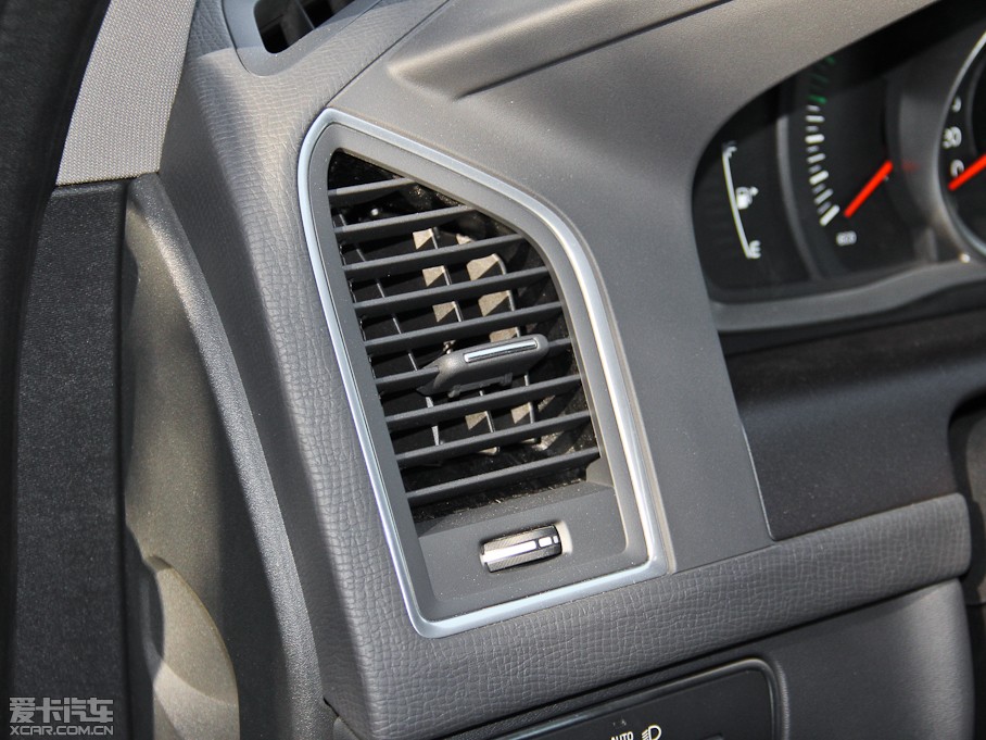 2015֠XC60 2.0T T5 M