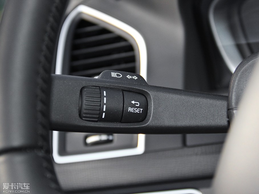 2015֠XC60 2.0T T5 M