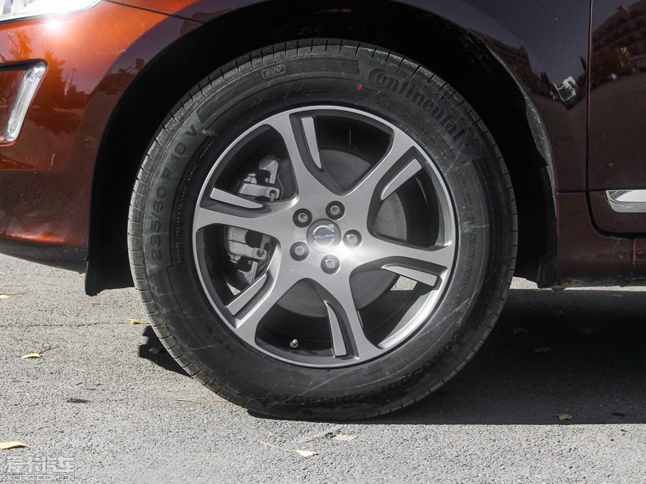 2015款沃尔沃XC60 2.0T T5 AWD 智远版