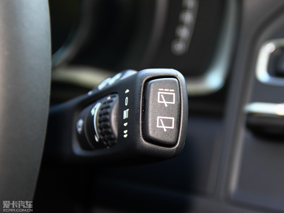 2015֠XC60 2.0T T5 AWD h