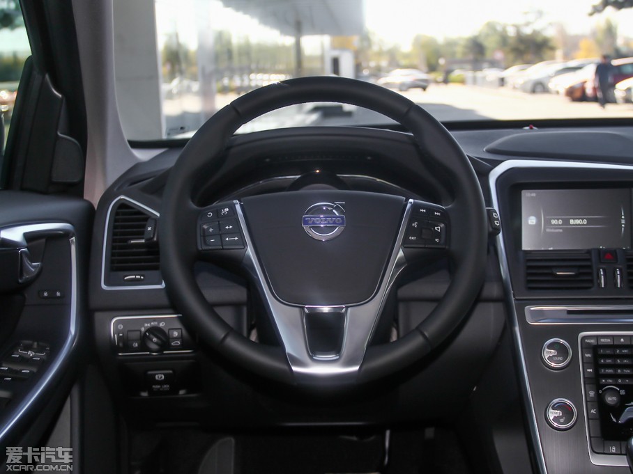2015款沃尔沃XC60 2.0T T5 AWD 智远版