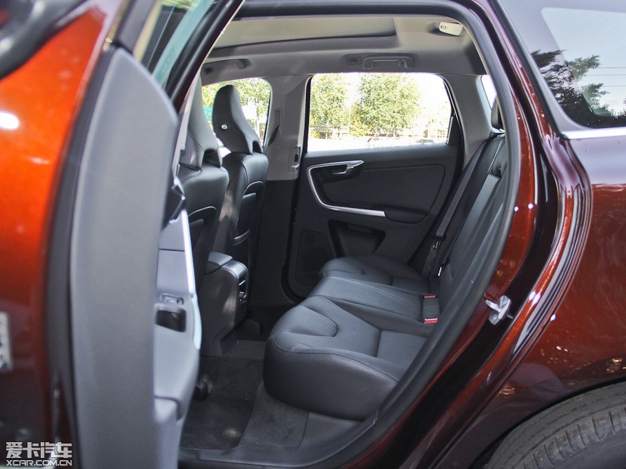 2015款沃尔沃XC60 2.0T T5 AWD 智远版