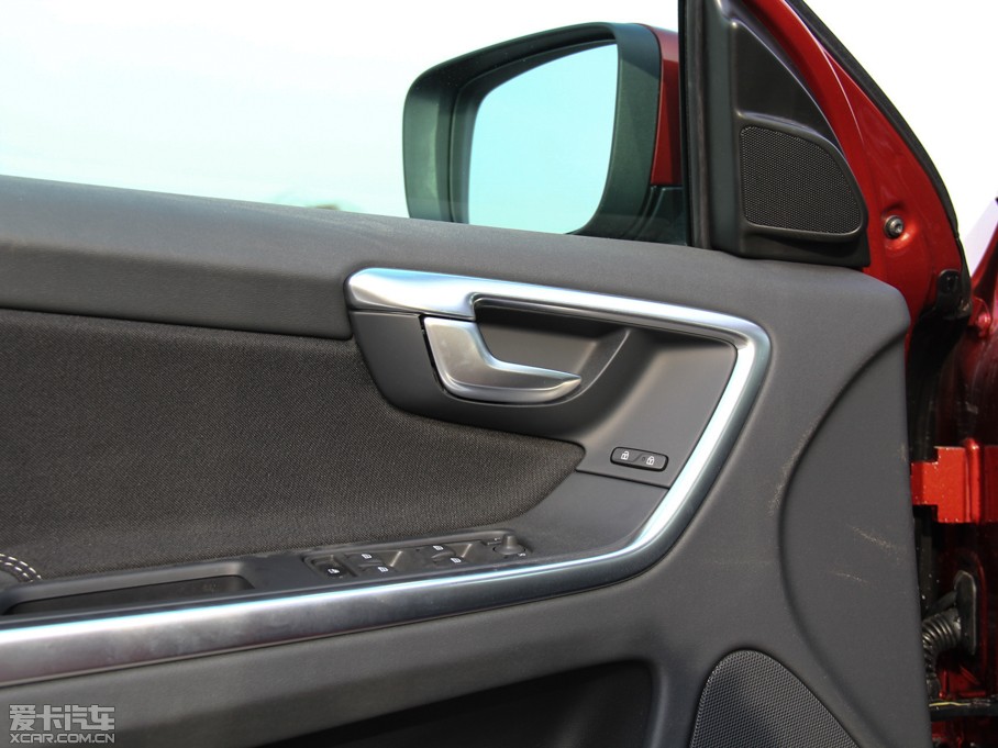 2015֠XC60 2.0T T5 а