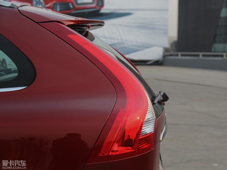 2015֠XC60 2.0T T5 а